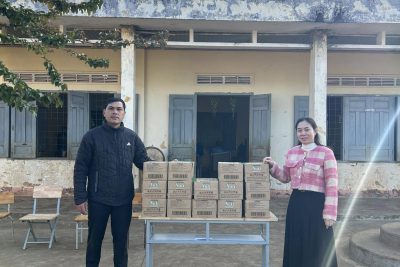 HỘI CHỮ THẬP ĐỎ THỊ XÃ BUÔN HỒ TRAO TẶNG QUÀ CHO HỌC SINH