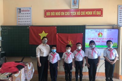 LIÊN ĐỘI TH LÊ LỢI TỔ CHỨC KẾT NẠP ĐỘI VIÊN VÀ ĐẬP HEO ĐẤT NĂM HỌC 2021-2022